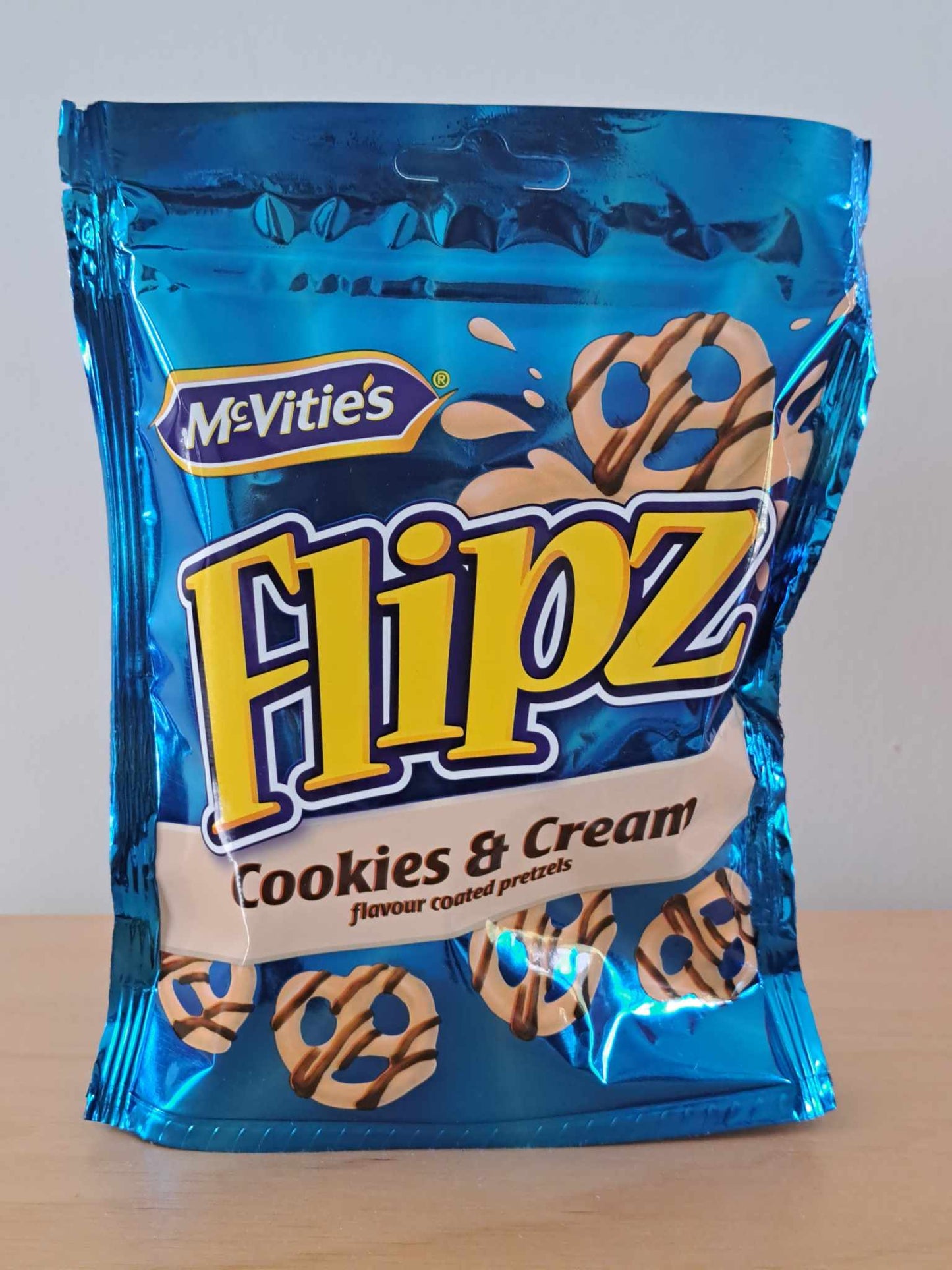 Flipz Cookie & Cream